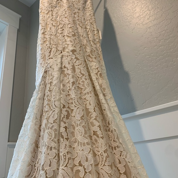 Lulus’s wedding dress, New. - Picture 5 of 7